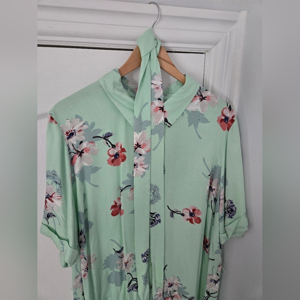 JustFab Mint Green Floral Blouse